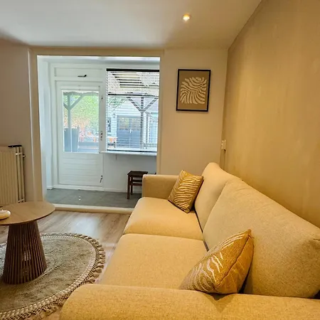 Apartment Souterrain Galenstraat - New *