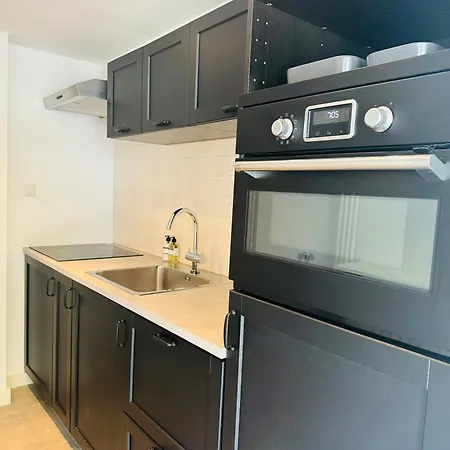 Apartment Souterrain Galenstraat - New *